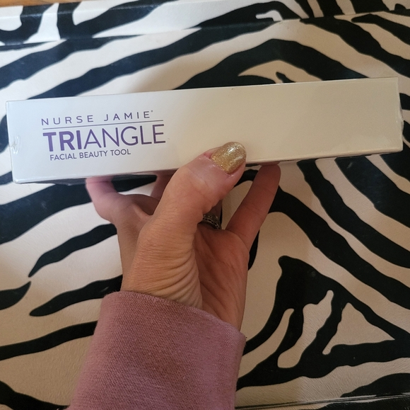 Nurse Jamie: TriAngle Beauty Tool *New* - Picture 4 of 6